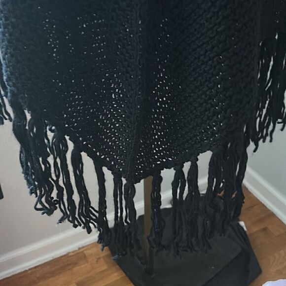 Fratelli Talli black fringe poncho cape One size fits most Made in Italy - Picture 3 of 6